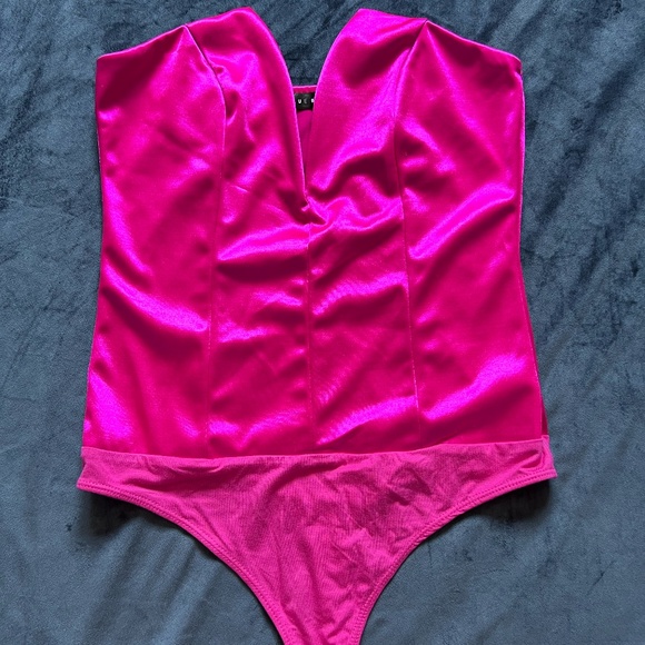 Women's Hot Pink Strapless Bodysuit Size M - Picture 1 of 2